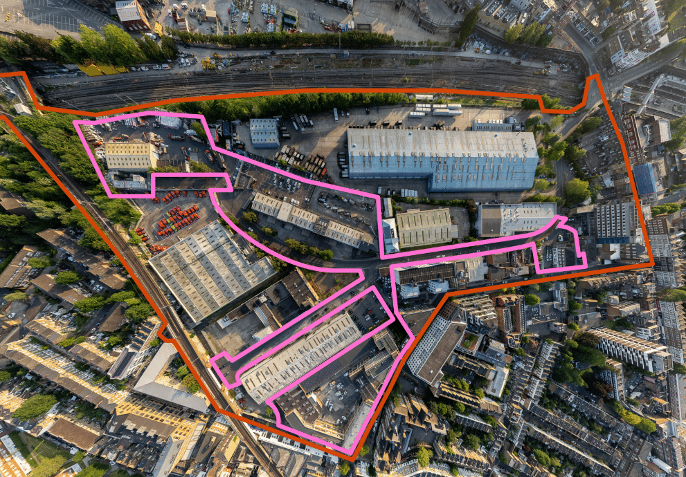 Public gardens between buildings enhancing visitor experience and urban harmony