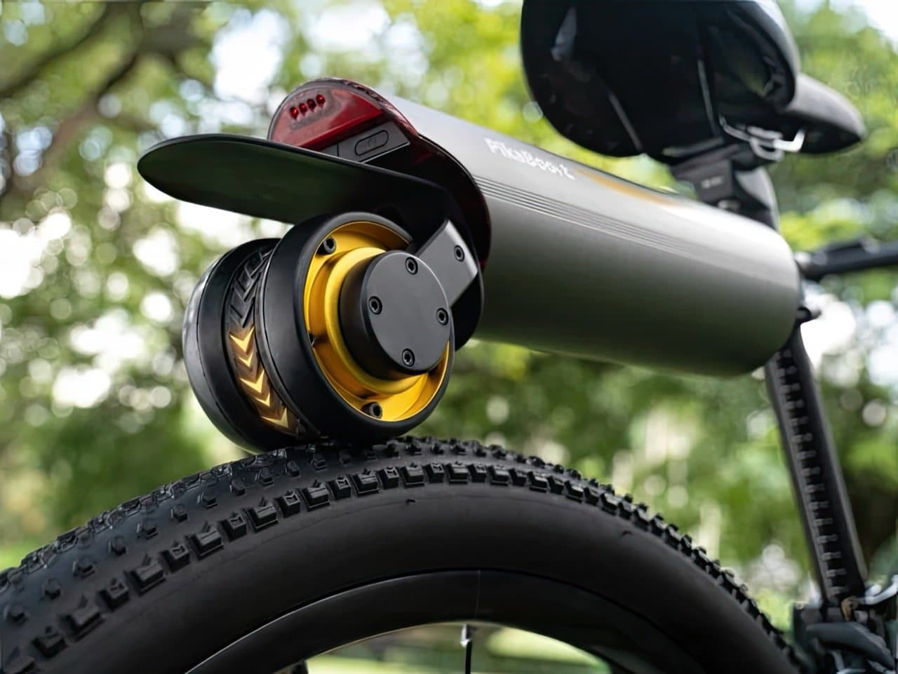 PikaBoost 2 Lite electric pedal-assist system for city bicycles, showing compact design, easy installation, smooth urban riding, and temporary support.