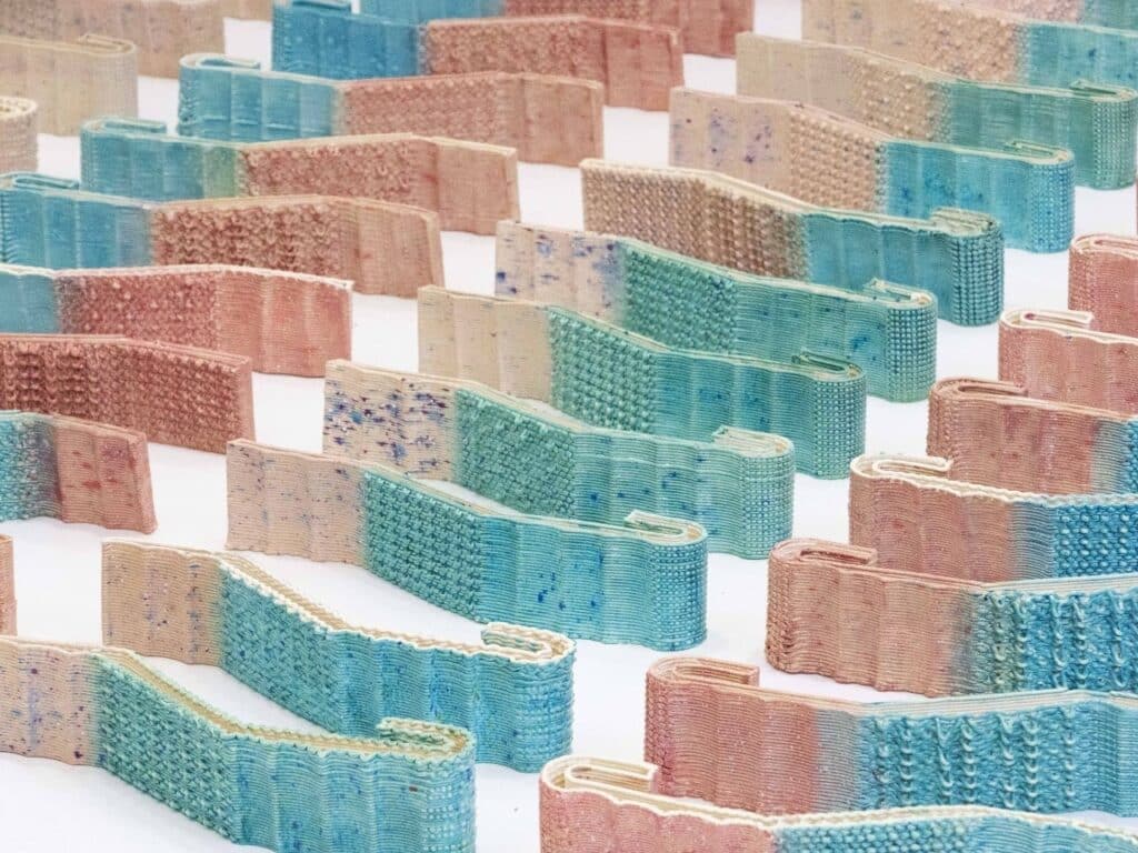 3D-printed CeraShingle ceramic panels on the building fa&ccedil;ade