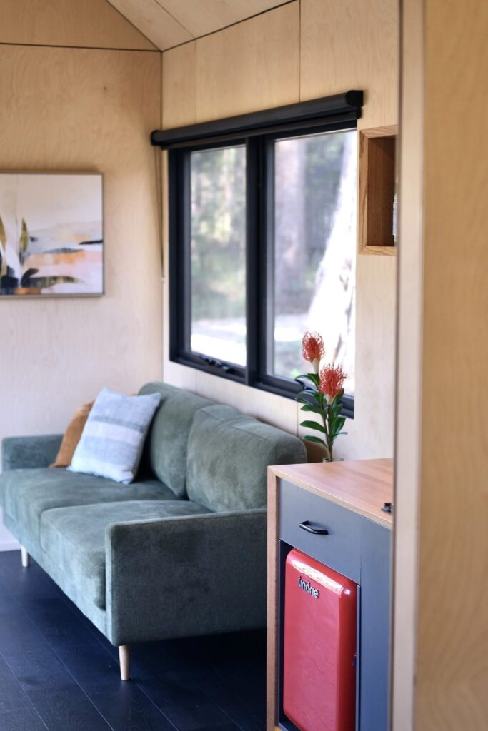 Eire single-story house with panoramic windows for natural light