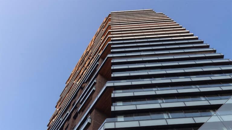 Rotational Plans: An Architectural Strategy to Secure Views in the Heart of São Paulo