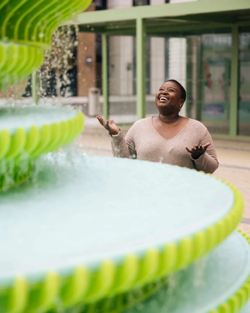 The Fountain in Brent Cross Town, London, is a contemporary and innovative architectural design featuring bright green sculptural panels, unusual angles, and bold colors, combined with frozen water motion to create an interactive visual and sensory experience for visitors, reflecting Neon Studio&rsquo;s philosophy of public art, enhancing local identity and social interaction, while offering a model for redefining fountains in contemporary urban spaces.