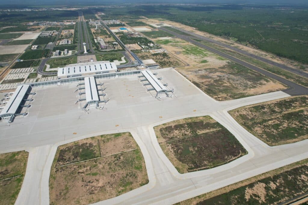 View of the low rise research and innovation quarter within the Aerotropolis Masterplan, designed to interface with existing residential neighborhoods.