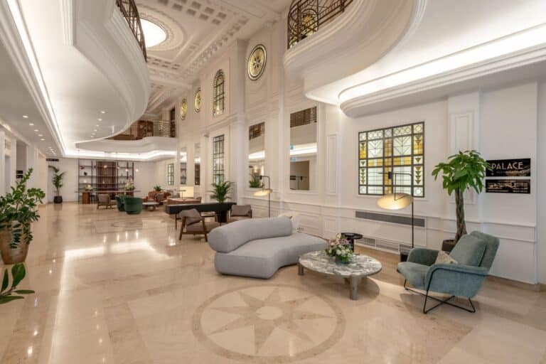 Mövenpick Budapest Centre showcasing restored historic architecture and contemporary interior design by Tremend Architects.