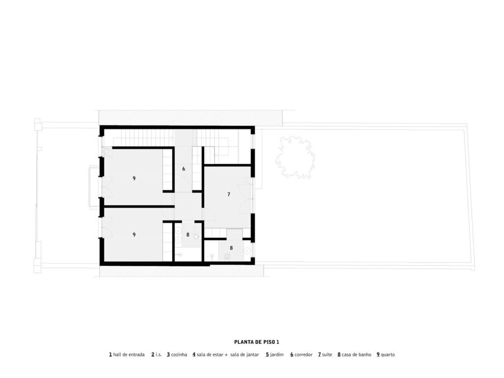 Architectural floor plan drawing showing the first-floor bedroom and bathroom arrangements, labeled Planta de Piso 1.