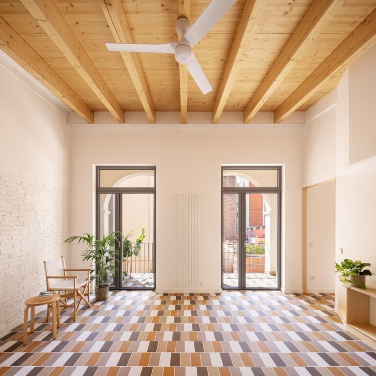 Hostafrancs House / Parramon + Tahull Arquitectes