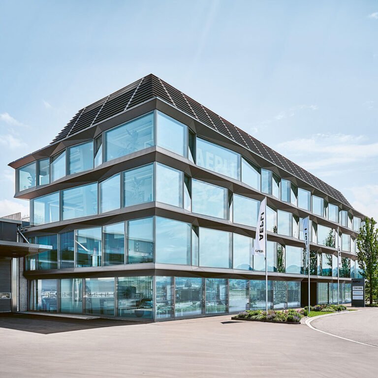 Award-winning metal and glass facade presented by PRIXFORIX